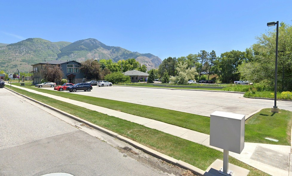 2284 N 400 E, North Ogden, UT for sale - Primary Photo - Image 1 of 1