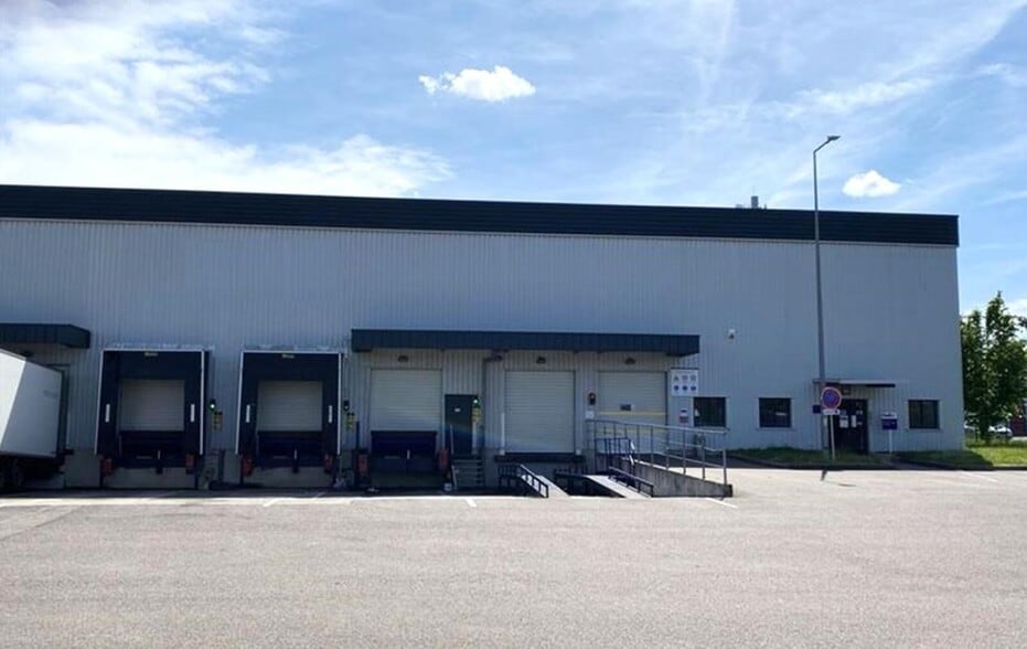 14 Rue De L'Ingenieur Bertin, Longvic for lease - Building Photo - Image 2 of 6