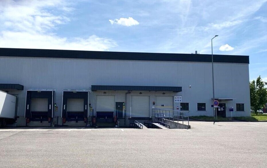 14 Rue De L'Ingenieur Bertin, Longvic à louer - Photo du bâtiment - Image 2 de 6