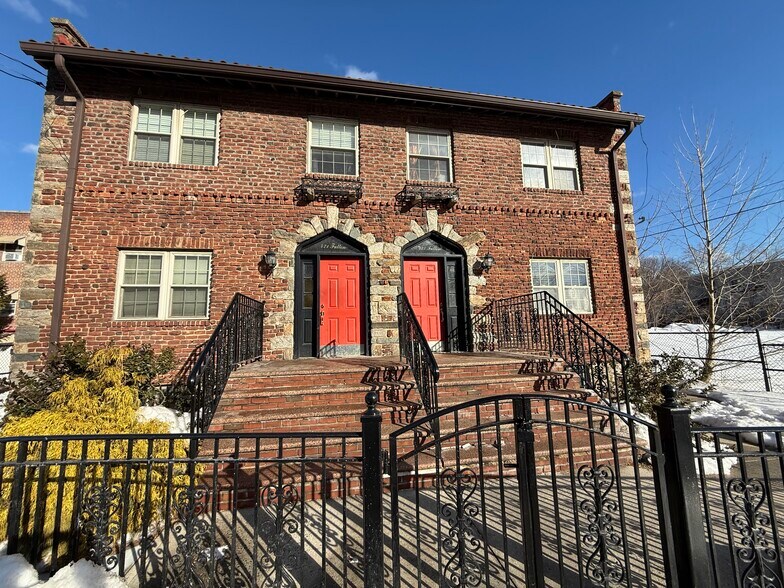 421 S Fulton Ave, Mount Vernon, NY à vendre - Photo du bâtiment - Image 2 de 4