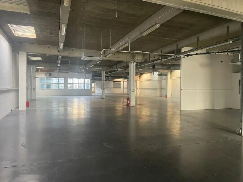 Industriel dans Aubervilliers à louer - Photo du bâtiment - Image 3 de 9