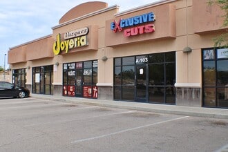 11890 Vista del Sol Dr, El Paso, TX à louer Photo du bâtiment- Image 1 de 7