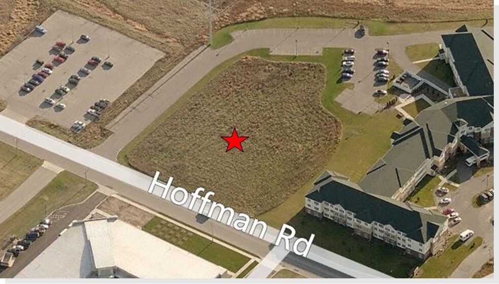 1686 Hoffman Rd, Green Bay, WI à vendre - Photo du bâtiment - Image 3 de 6