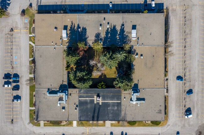 Plus de détails pour 6940 Fisher Park Rd SE, Calgary, AB - Bureau à louer