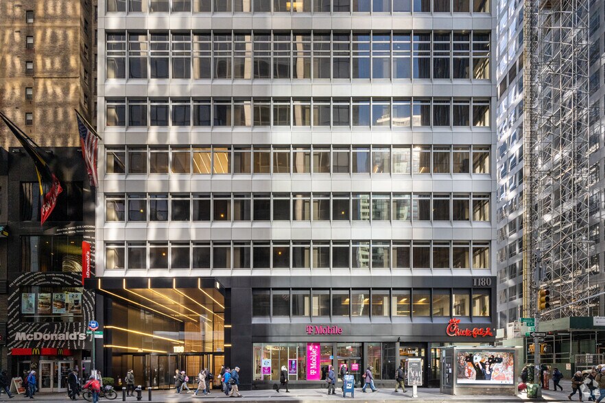 1180 Avenue of the Americas, New York, NY à louer - Photo du bâtiment - Image 2 de 10
