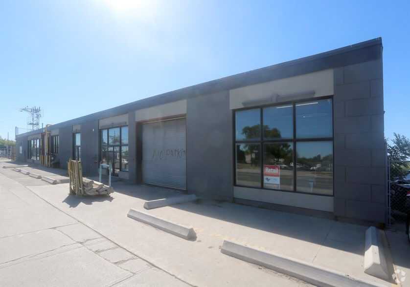 700 Kipling Ave, Toronto, ON for lease - Building Photo - Image 2 of 4