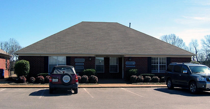 328 Poplar View Ln E, Collierville, TN à louer Photo principale- Image 1 de 3