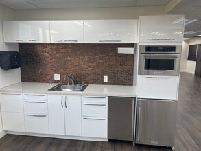 1891 N Gaffey St, San Pedro, CA for lease Interior Photo- Image 2 of 5