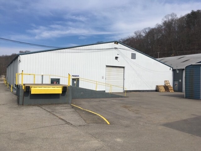 927 Barlow Dr, Charleston, WV à louer - Photo du bâtiment - Image 2 de 11