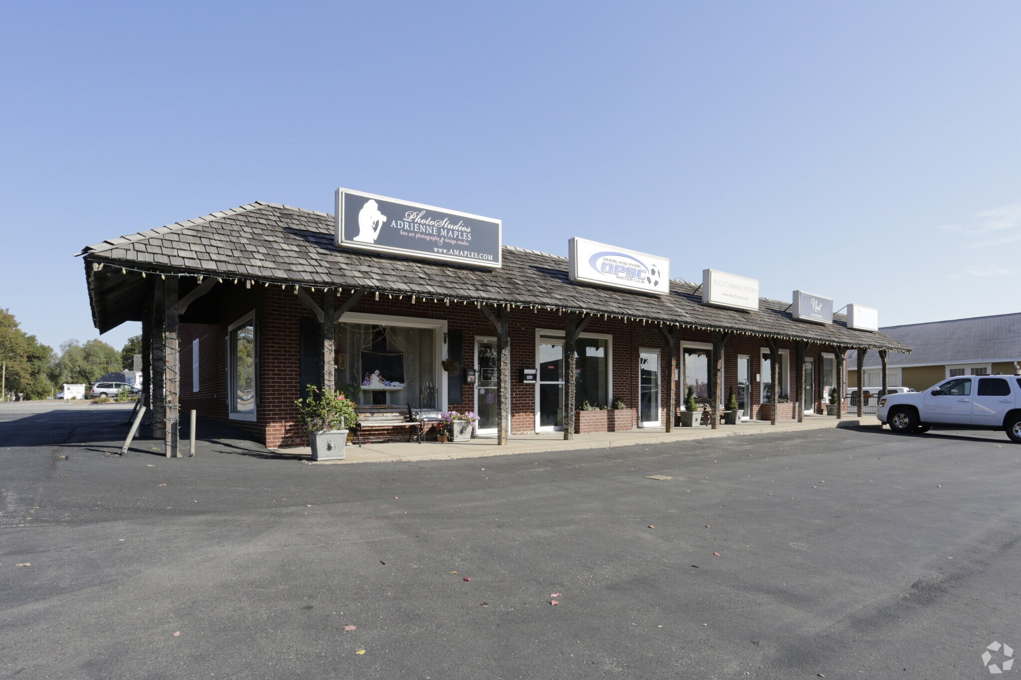 7224-7232 W 79th St, Overland Park, KS for lease Building Photo- Image 1 of 5