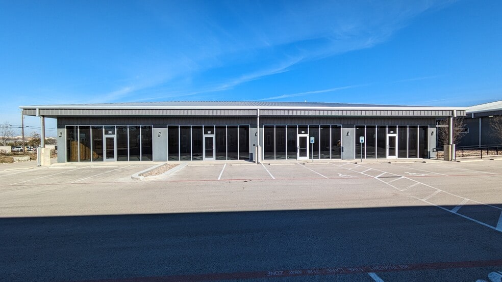 706 Leander Dr, Leander, TX for lease - Building Photo - Image 3 of 16