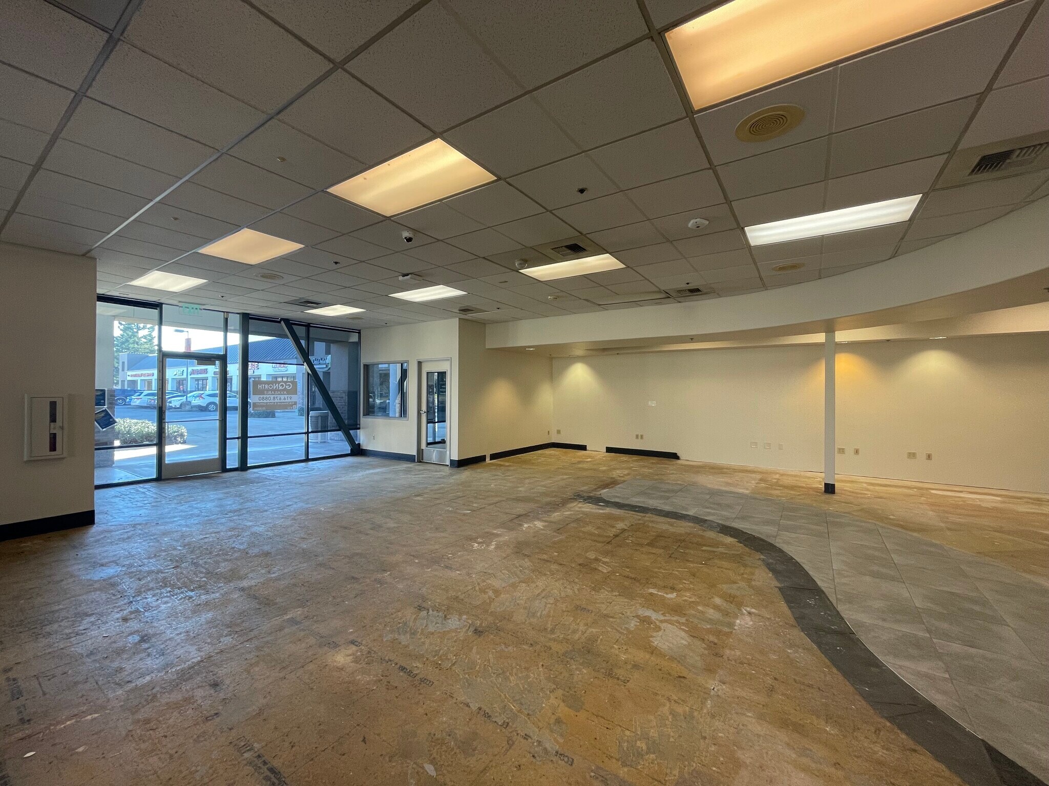 2550 W El Camino Ave, Sacramento, CA for lease Building Photo- Image 1 of 12