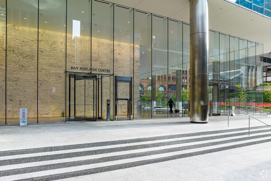 40 Temperance St, Toronto, ON à louer - Photo du bâtiment - Image 3 de 5