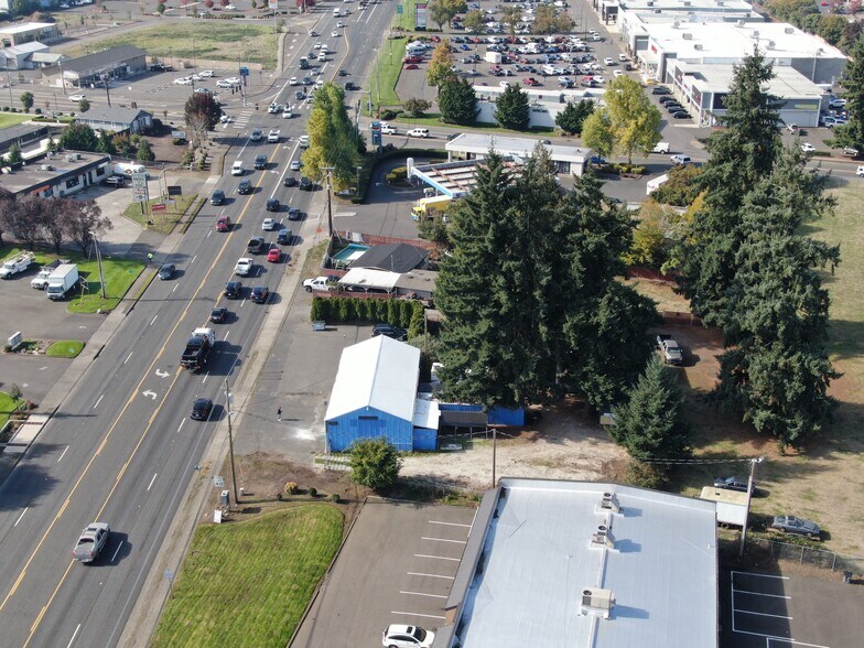 12200 NE Fourth Plain Blvd, Vancouver, WA à vendre - Photo du bâtiment - Image 3 de 11