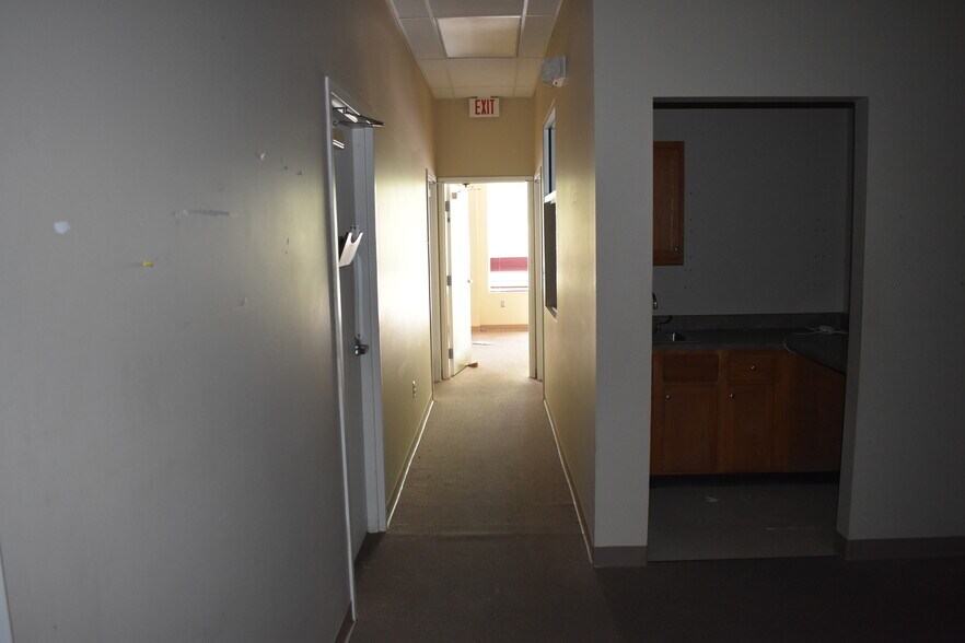 1760 Decherd Blvd, Decherd, TN à louer - Photo intérieure - Image 3 de 10