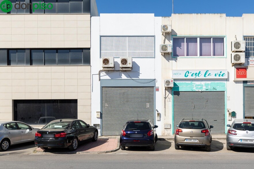 Retail in Peligros for sale - Building Photo - Image 1 of 28