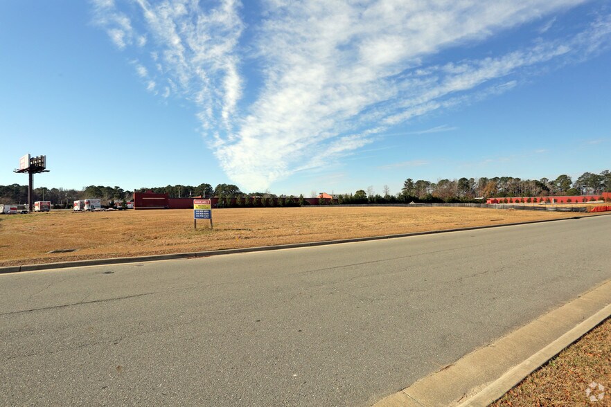 104 Tenth Pl, Goldsboro, NC à vendre - Photo principale - Image 1 de 3