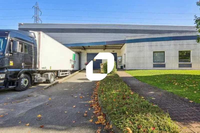 Flex in Lisses for lease - Building Photo - Image 3 of 14