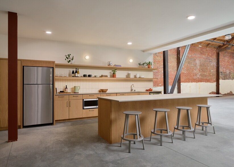 407 Molino St, Los Angeles, CA à louer - Photo du bâtiment - Image 2 de 10