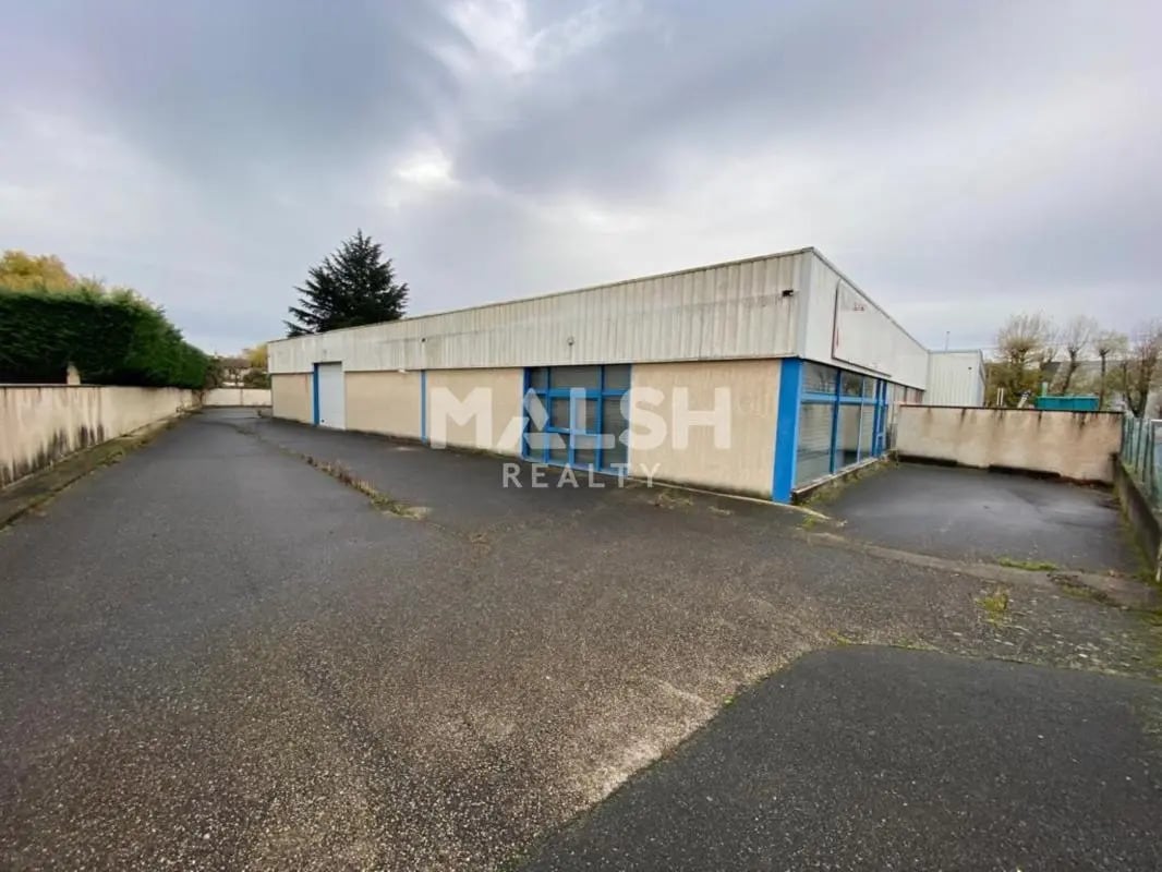 Office in Genay for lease Building Photo- Image 1 of 10