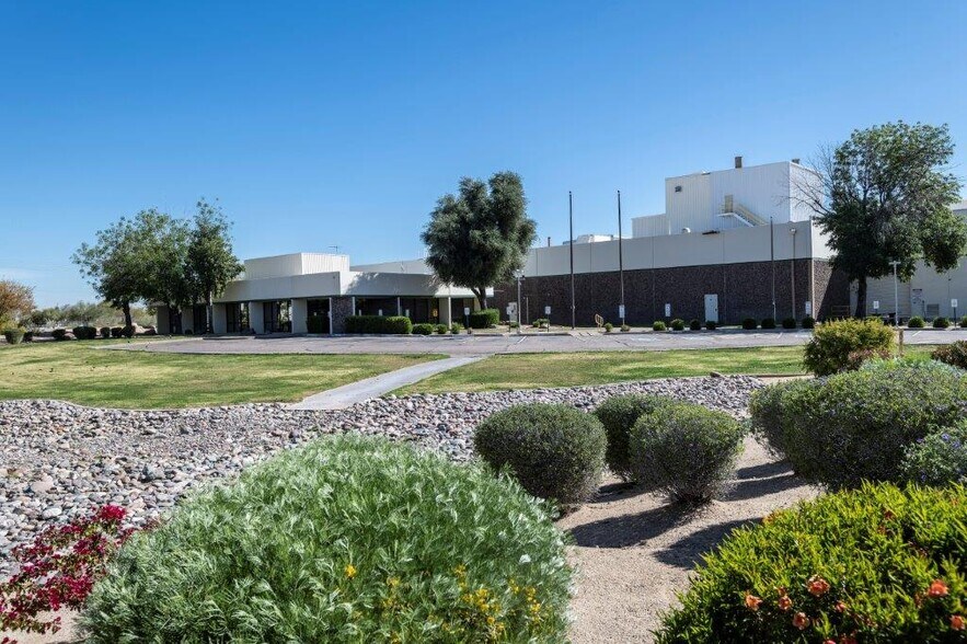 165 S Price Rd, Chandler, AZ à vendre - Photo du bâtiment - Image 2 de 9