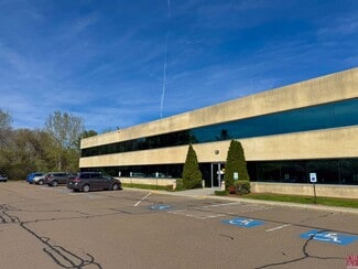 Plus de détails pour 753 Boston Post Rd, Guilford, CT - Bureau/Médical à louer