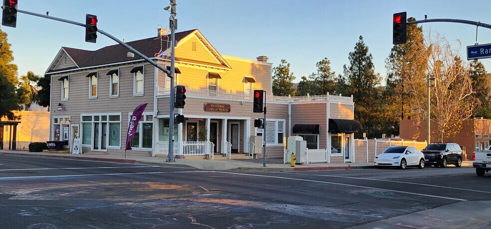 12 S San Gorgonio Ave, Banning, CA à louer - Photo du bâtiment - Image 3 de 34