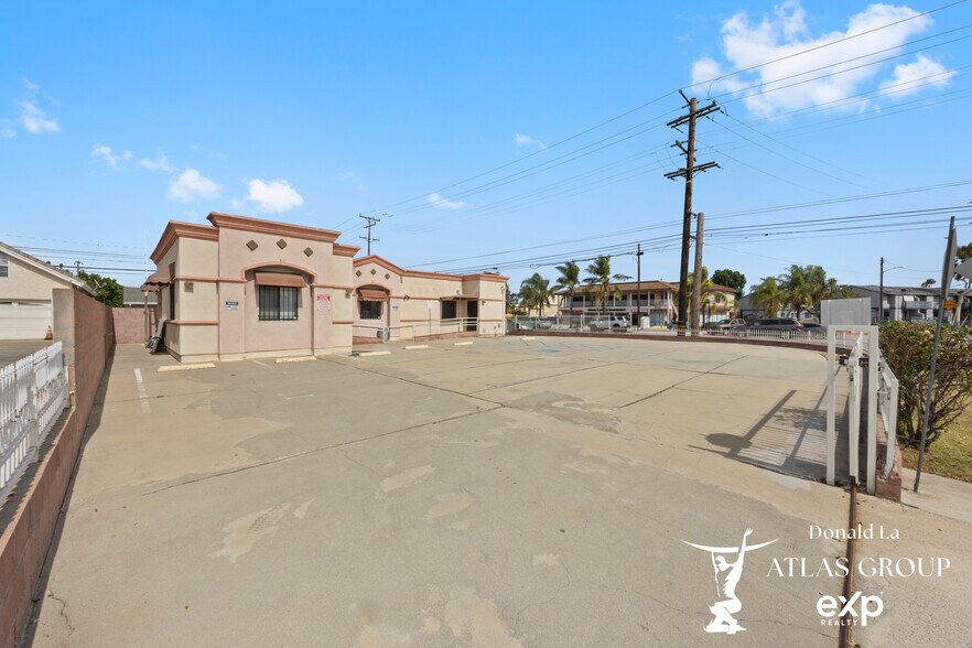 10405 Lower Azusa Rd, Temple City, CA à vendre - Photo du bâtiment - Image 3 de 12