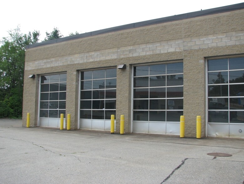 7 Donlan St, Gardner, MA for sale - Building Photo - Image 2 of 24
