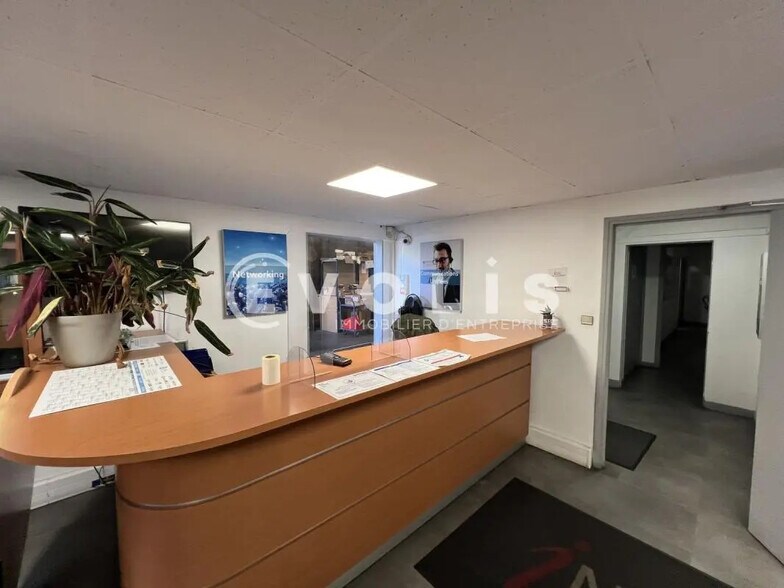 Flex in Noisy-le-Grand for lease - Lobby - Image 3 of 6