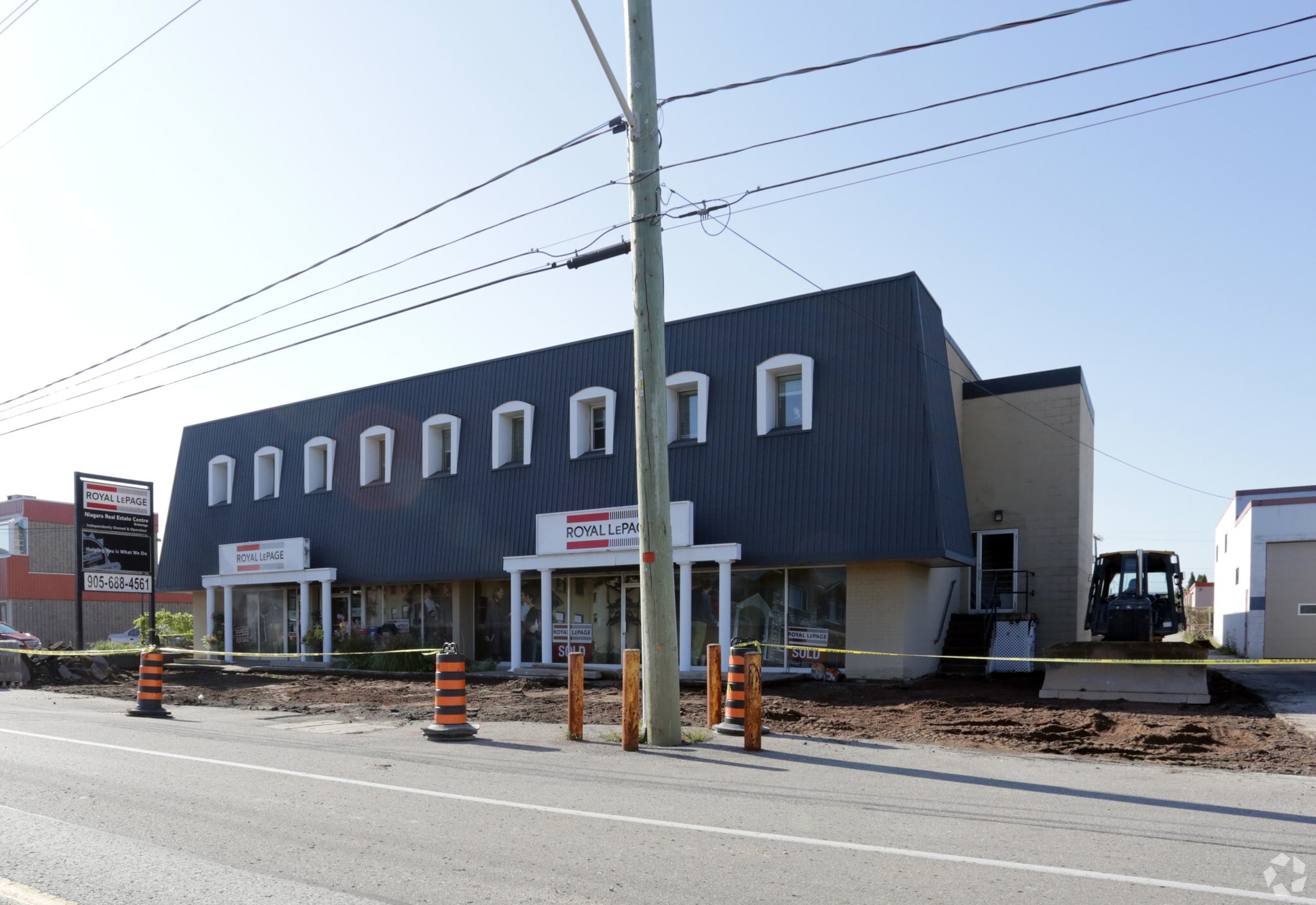 33 Maywood Ave, St Catharines, ON for sale Primary Photo- Image 1 of 1