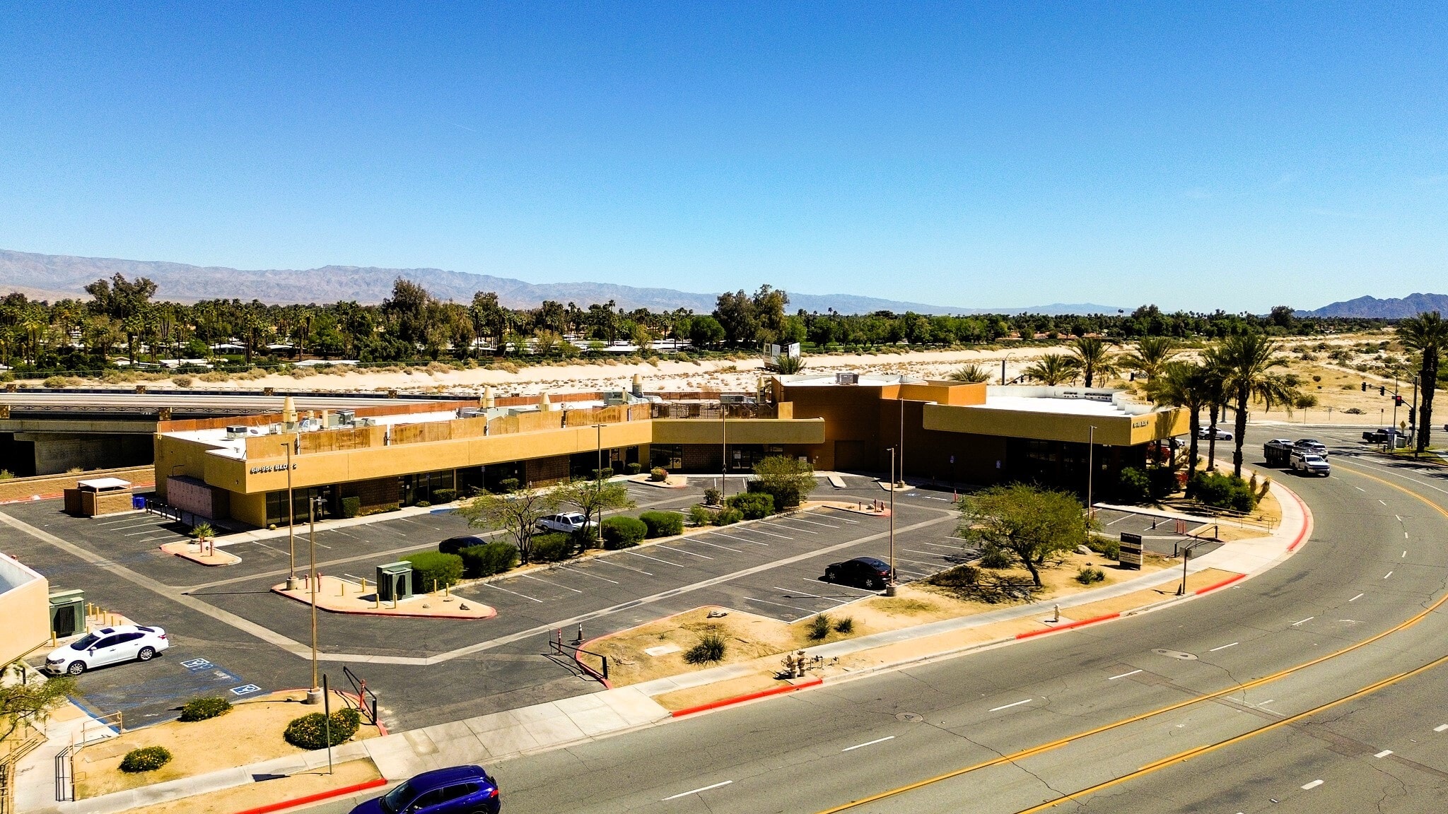 68956 Perez Rd, Cathedral City, CA for lease Primary Photo- Image 1 of 9