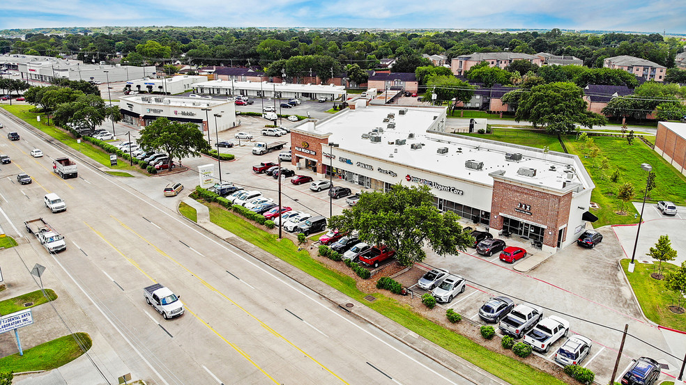 3310-3320 E Broadway, Pearland, TX for lease - Aerial - Image 1 of 12