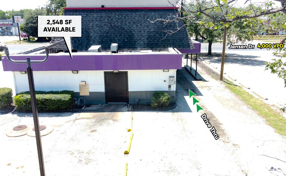 9302 Jensen Dr, Houston, TX à vendre - Photo du bâtiment - Image 2 de 3