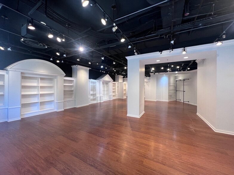 3401 38th St NW, Washington, DC à louer - Photo du bâtiment - Image 2 de 8