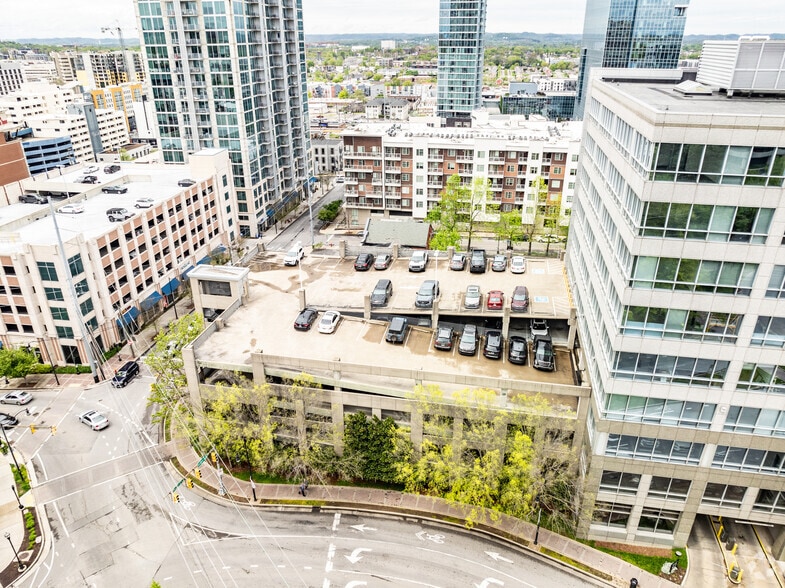 1600 Division St, Nashville, TN for lease - Building Photo - Image 3 of 23