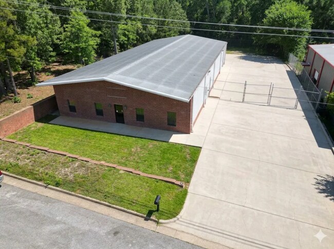 Plus de détails pour 10230 Robinson Dr, Tyler, TX - Local d'activités à louer