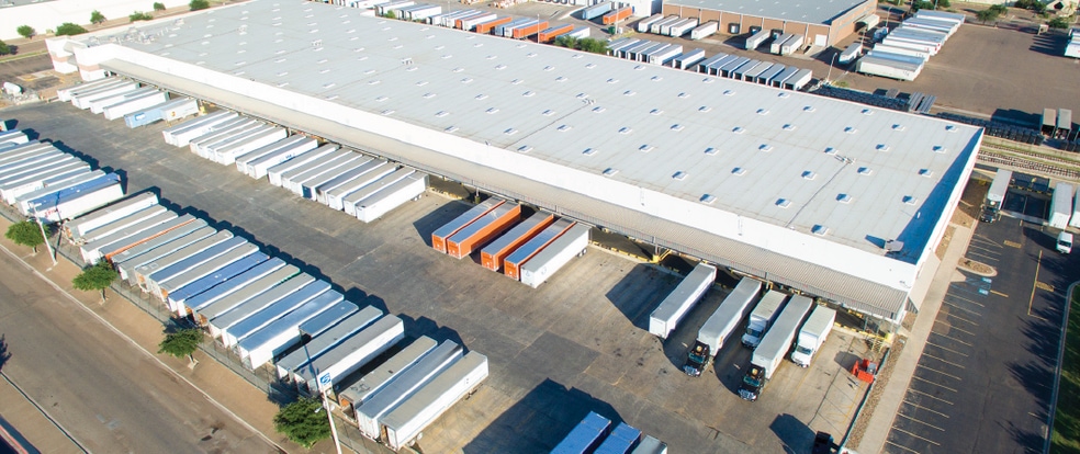 417 Union Pacific Blvd, Laredo, TX à louer - Photo du bâtiment - Image 1 de 2