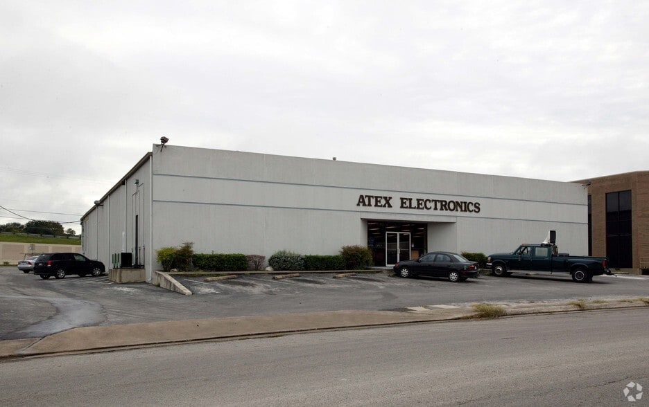 10731 Gulfdale St, San Antonio, TX for lease - Building Photo - Image 2 of 34