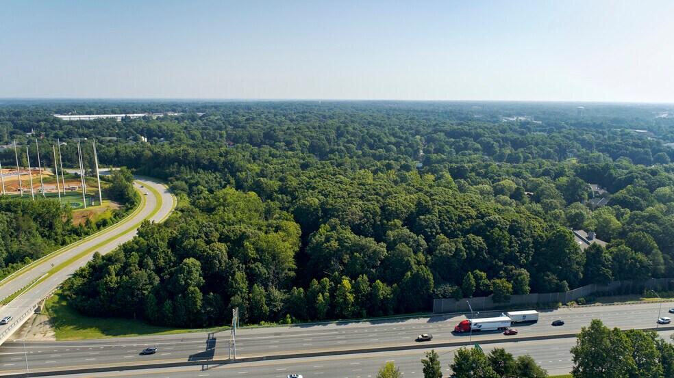 Bridford Parkway & Big Tree Way,, Greensboro, NC à vendre - Aérien - Image 2 de 2
