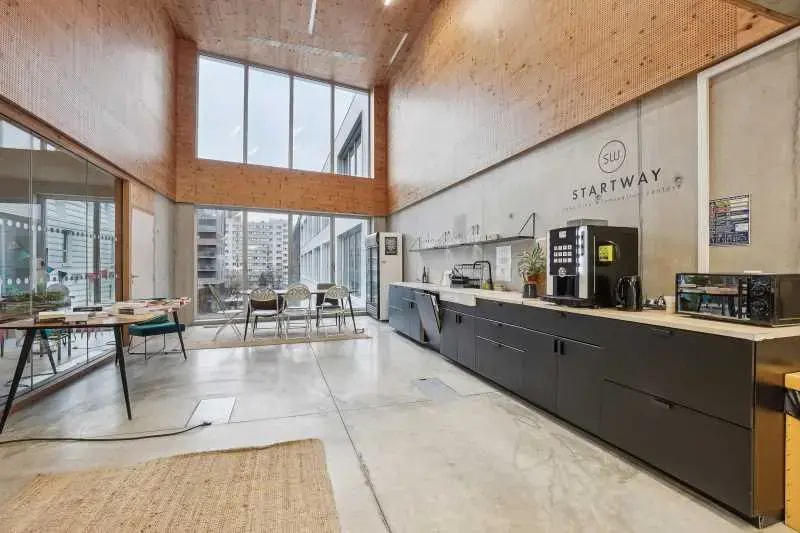 10 Rue Maurice Grimaud, Paris for lease Interior Photo- Image 1 of 13