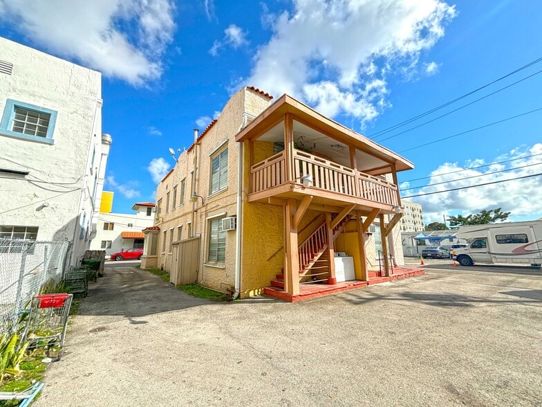 24 SW 21st Ave, Miami, FL for sale - Building Photo - Image 3 of 8