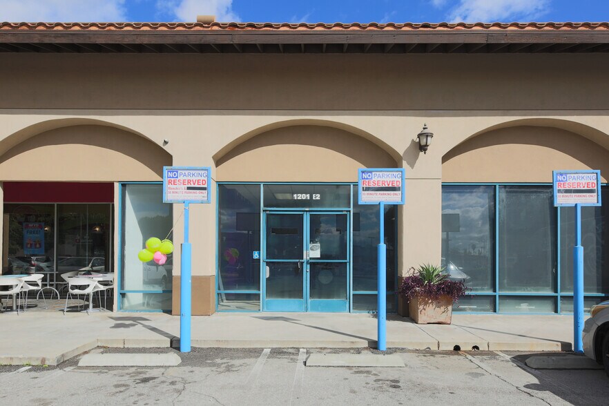 1201-1225 Truman St, San Fernando, CA à louer - Photo du bâtiment - Image 3 de 74