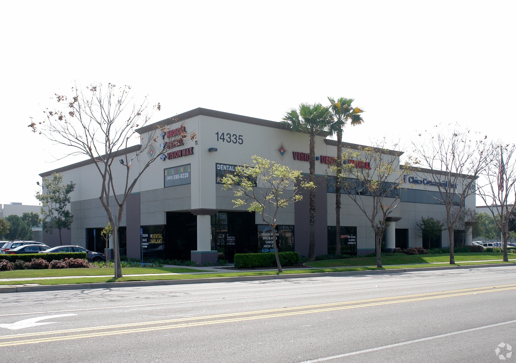 14335-14345 Pipeline Ave, Chino, CA à louer Photo du bâtiment- Image 1 de 10