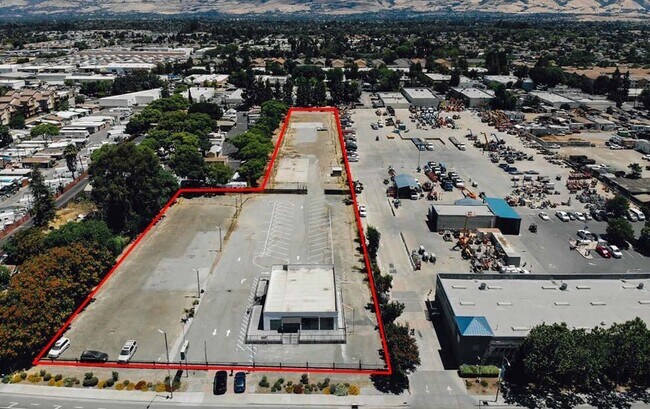 Plus de détails pour 2828 Monterey Hwy, San Jose, CA - Commerce de détail à louer