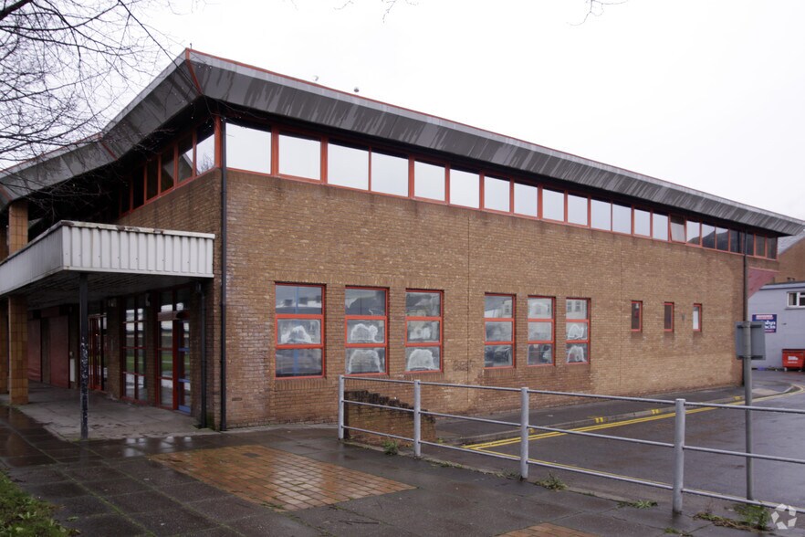 Station Rd, Port Talbot à louer - Photo du bâtiment - Image 2 de 2