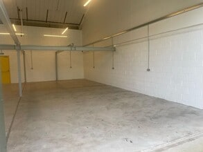 Common Rd, Child Okeford à louer Photo intérieure- Image 2 de 2