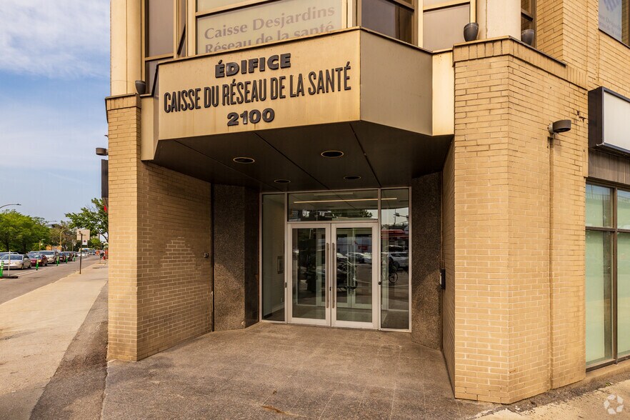 2100 Boul De Maisonneuve E, Montréal, QC à louer - Photo du bâtiment - Image 2 de 6