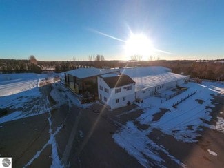 Plus de détails pour 8055 Angell Rd, Williamsburg, MI - Industriel à vendre