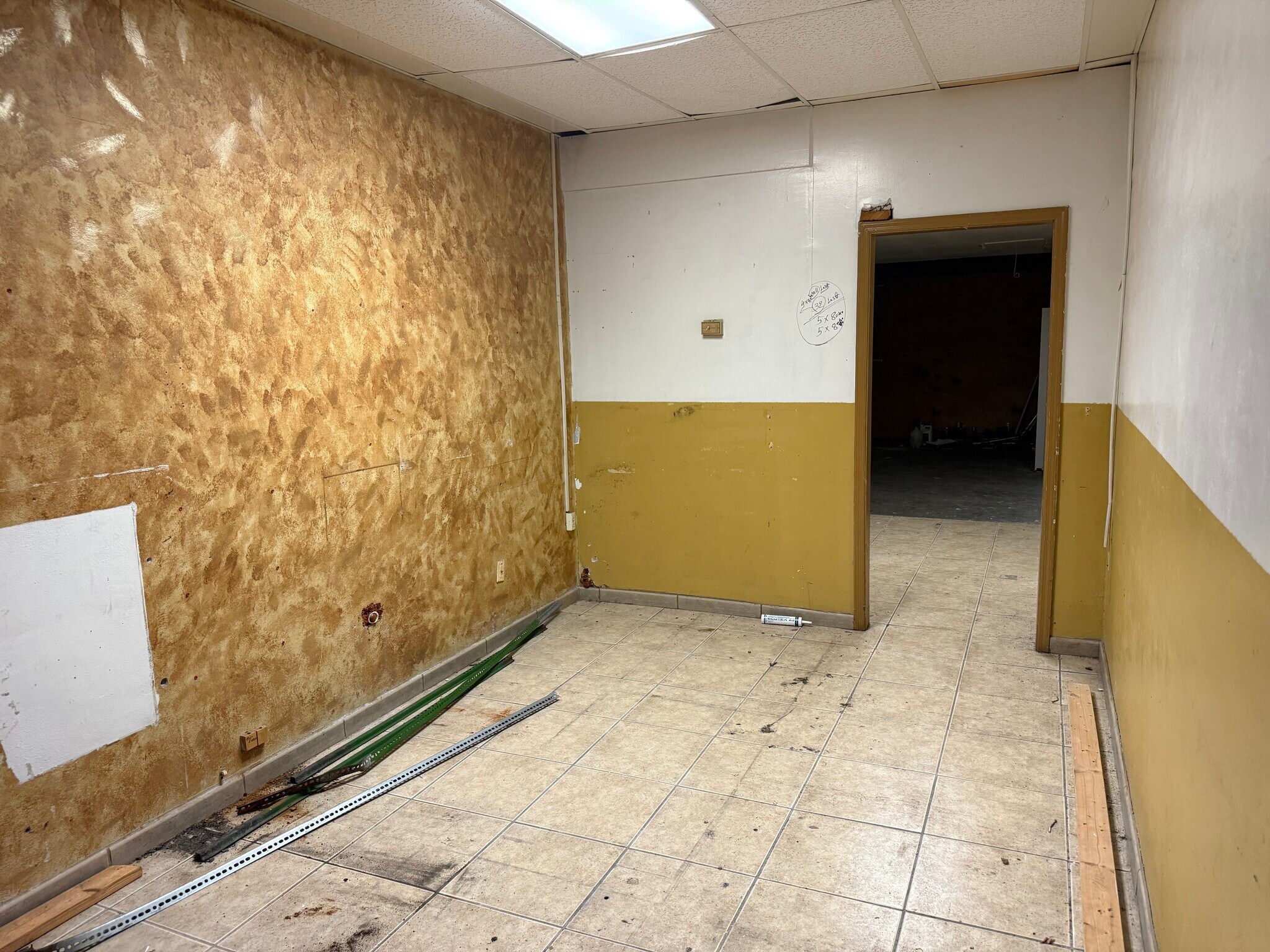 903-909 E Skagway Ave, Tampa, FL à louer Photo du bâtiment- Image 1 de 4